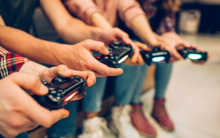 The Evolution of Online Gaming and Its Impact on Modern Society